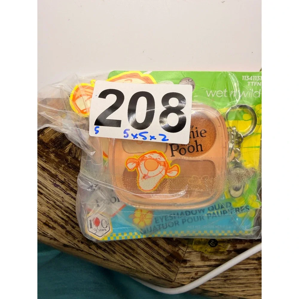 Wet n Wild Womens OS Winnie the Pooh Eyeshadow Quad Tigger Keychain‎ Disney Core